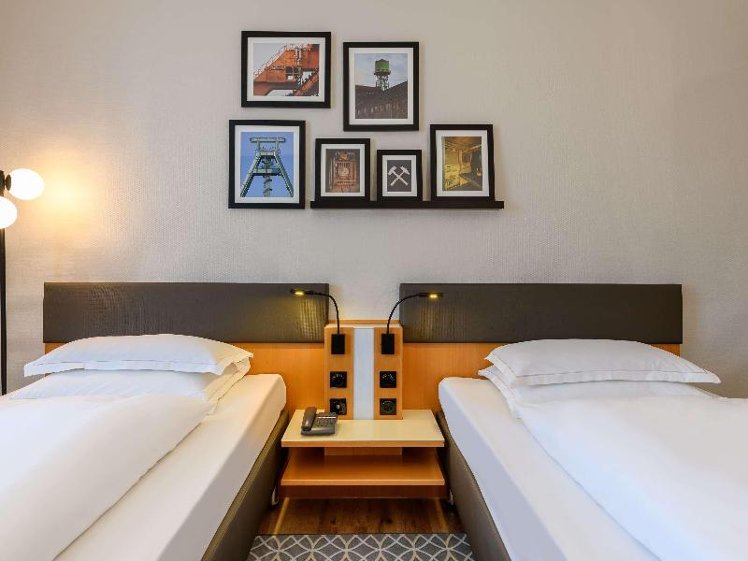 TWIN STANDARD Room