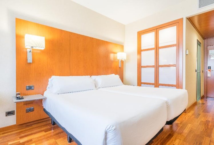 DOUBLE STANDARD Room