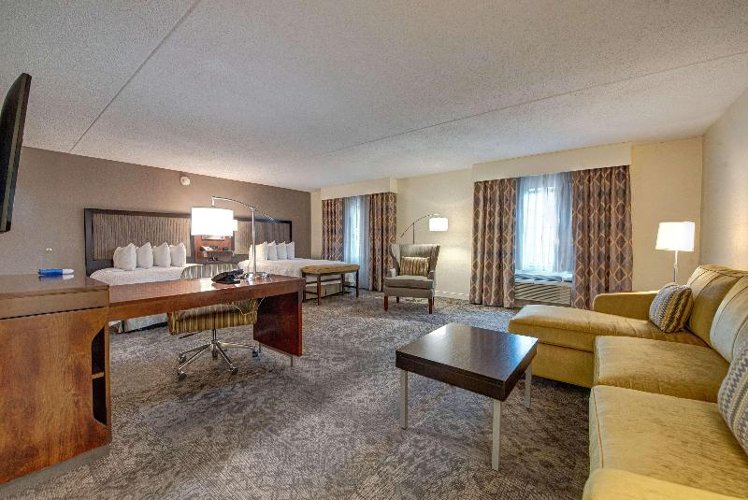 SUITE TWO QUEEN BEDS Room