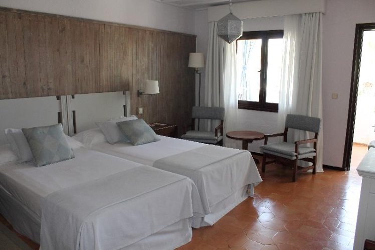 DOUBLE STANDARD Room