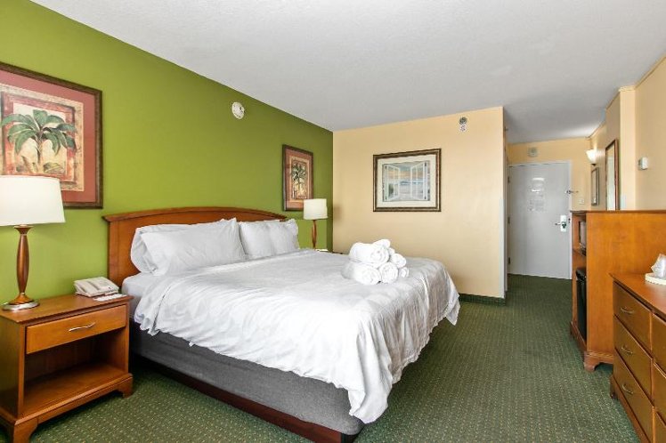 DOUBLE KING SIZE BED Room