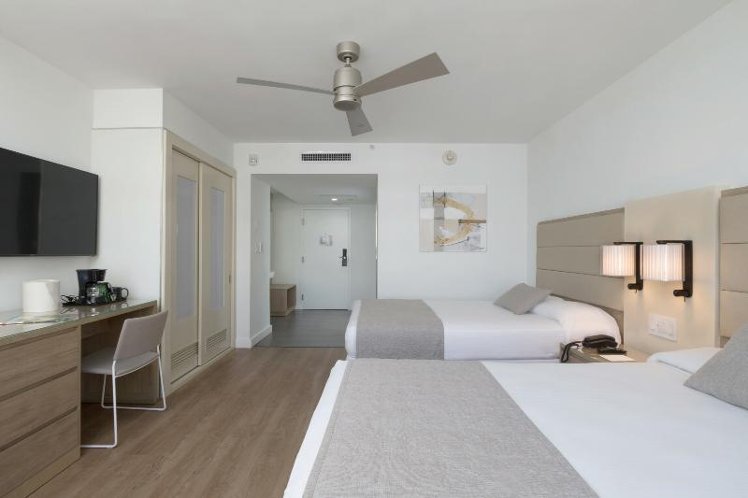 DOUBLE CITY VIEW Room