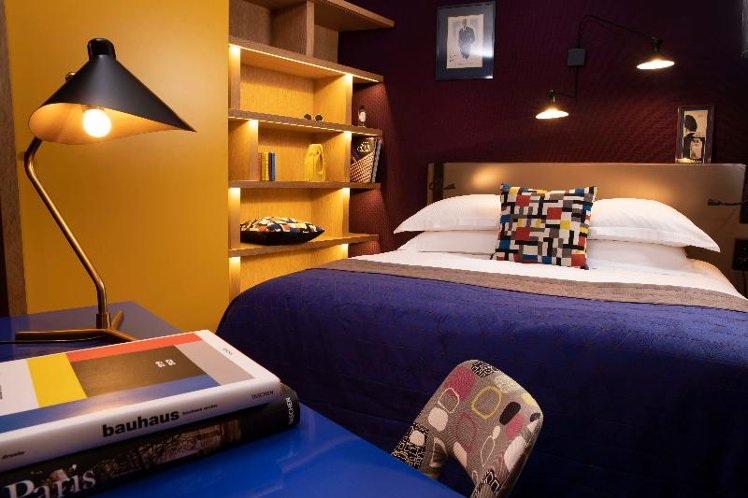 DOUBLE SUPERIOR Room