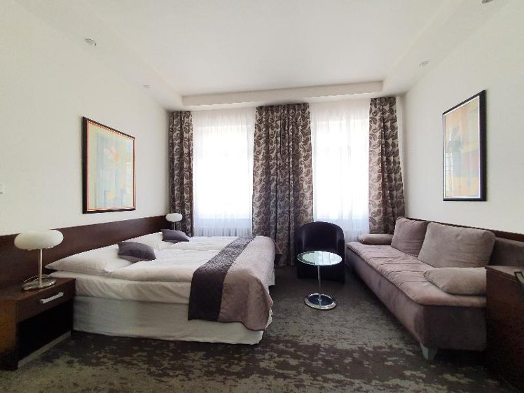 DOUBLE SUPERIOR Room