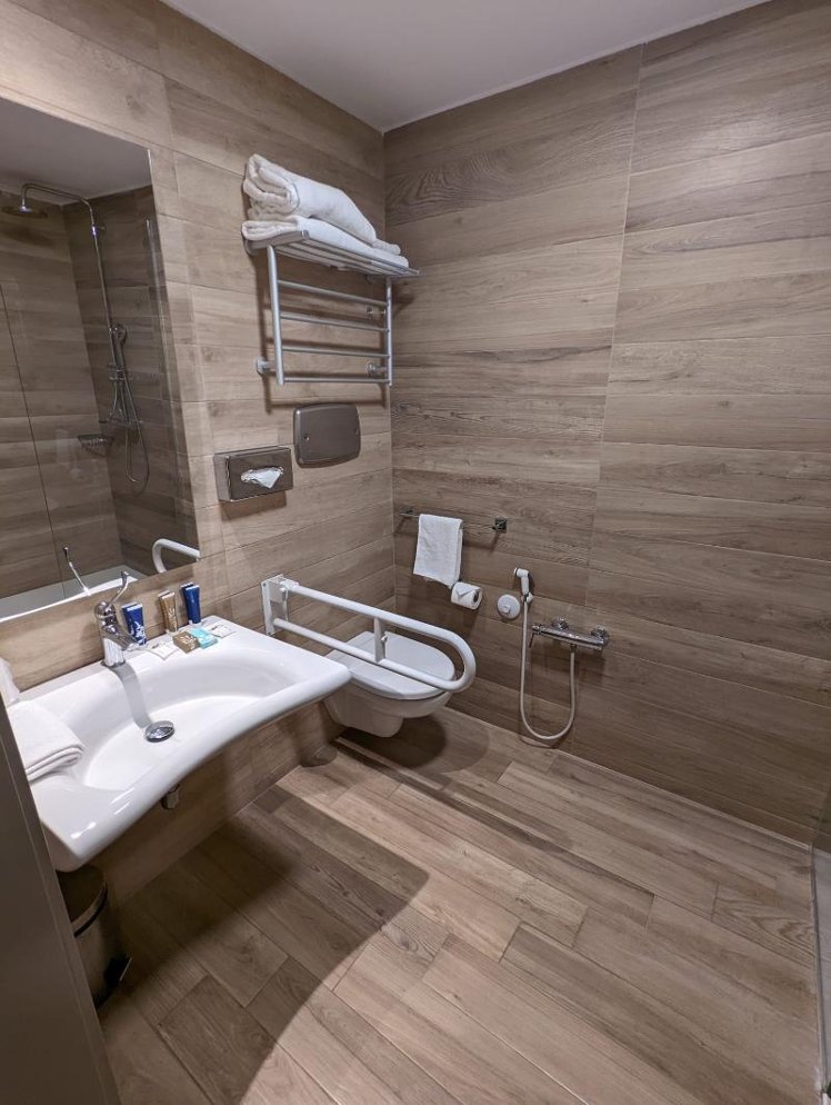 SINGLE STANDARD Room