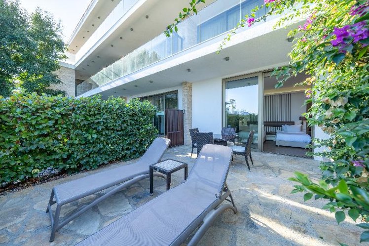 DOUBLE GARDEN VIEW Room