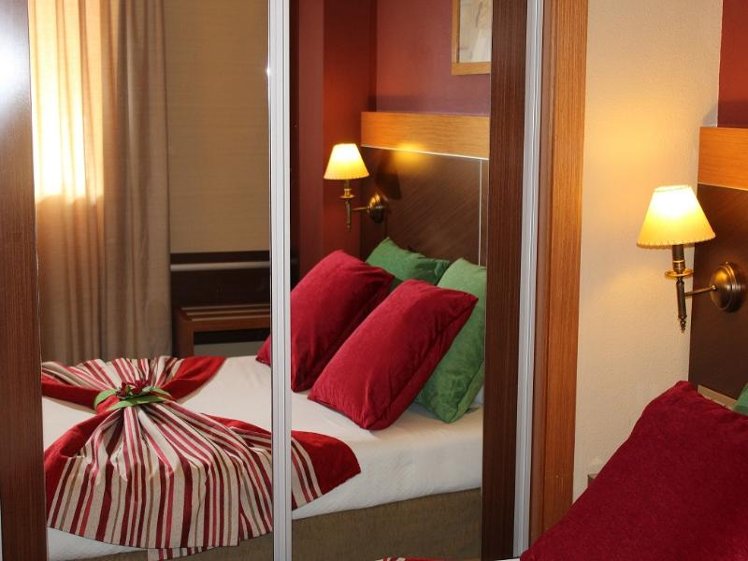 SINGLE STANDARD Room
