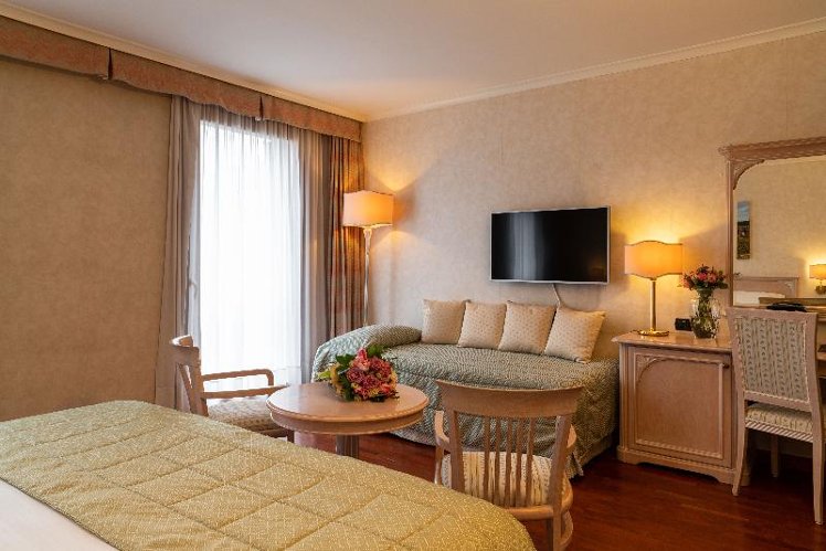 TRIPLE SUPERIOR Room