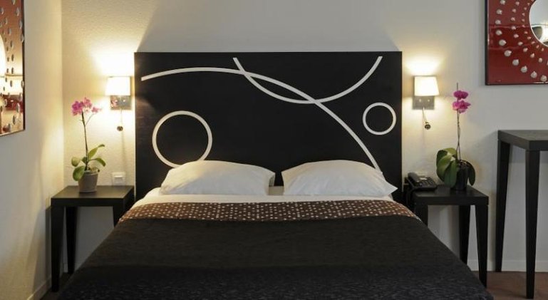 DOUBLE STANDARD Room