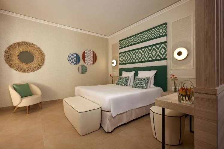 DOUBLE DELUXE BAY VIEW Room