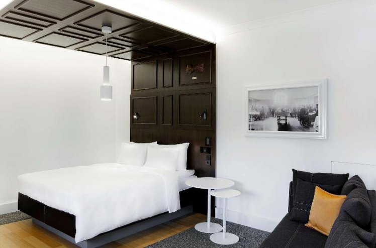 JUNIOR SUITE KING SIZE BED Room