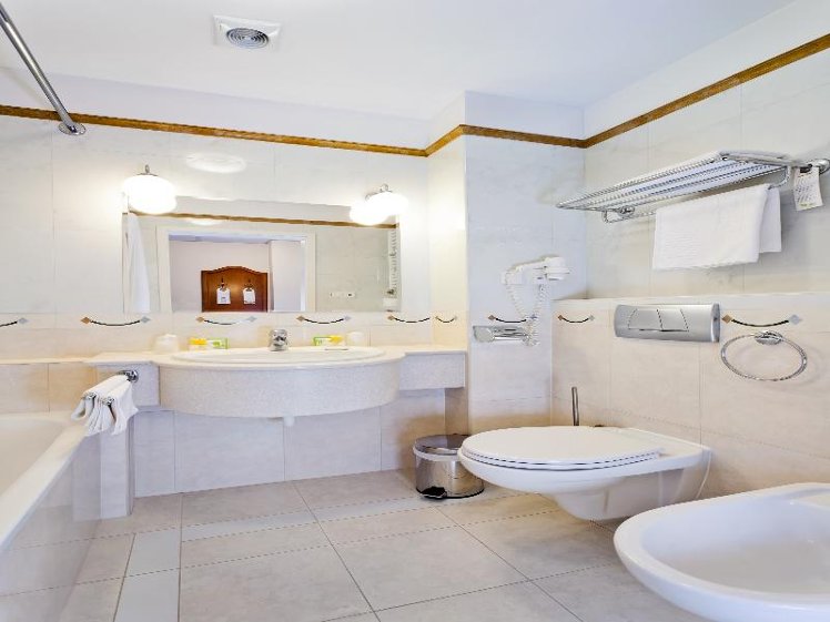 DOUBLE STANDARD Room