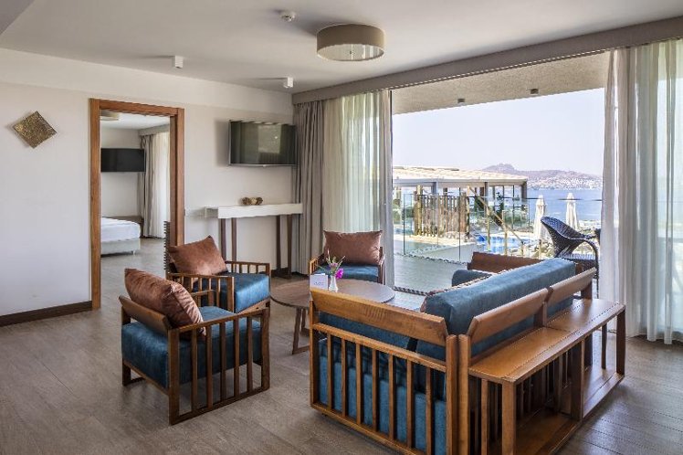 SUITE SEA VIEW Room
