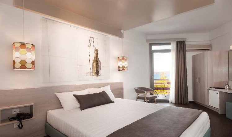 Double or Twin SIDE SEA VIEW Room