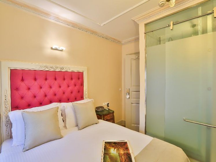 SUITE ONE BEDROOM Room
