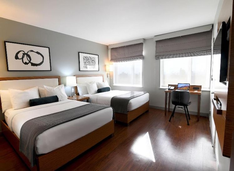 DOUBLE TWO DOUBLE BEDS Room