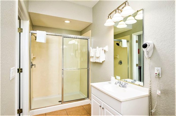 TOWNHOME THREE BEDROOMS Room
