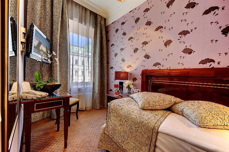 SINGLE STANDARD Room