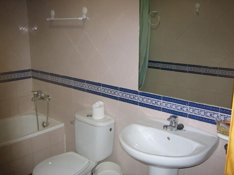 SINGLE STANDARD Room
