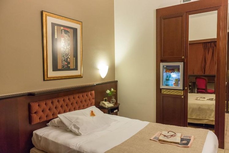 SINGLE SUPERIOR Room