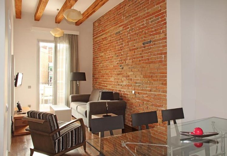 APARTMENT CAPACITY 7 THREE BEDROOMS Room
