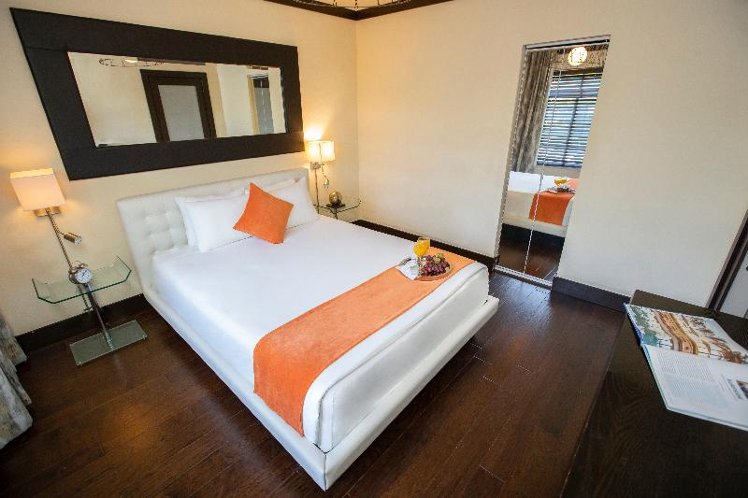 STUDIO ONE BED Room