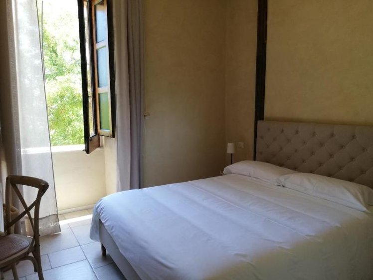 JUNIOR SUITE STANDARD Room