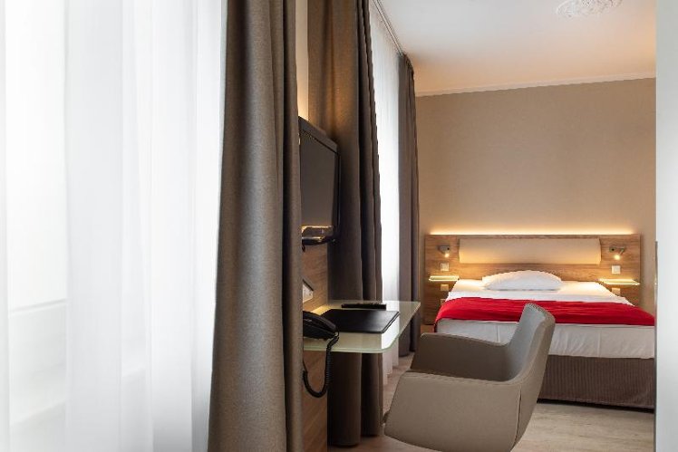SINGLE BUSINESS Room