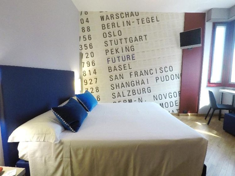 DOUBLE STANDARD Room