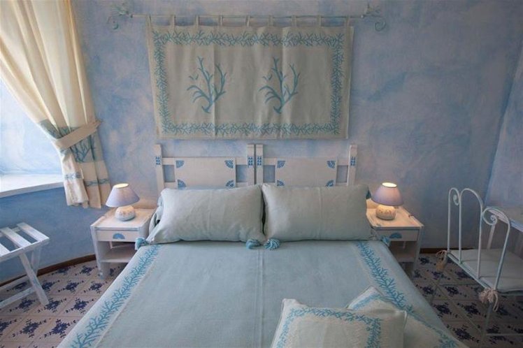DOUBLE SINGLE USE STANDARD Room