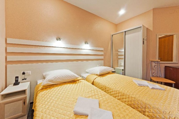 JUNIOR SUITE STANDARD Room