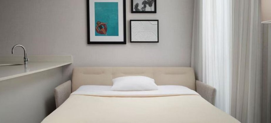 SUITE KING SIZE BED Room