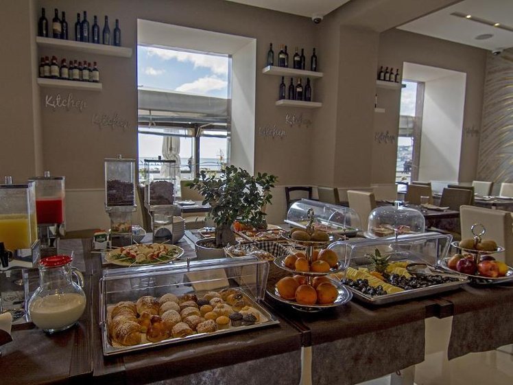 Partenope Relais
