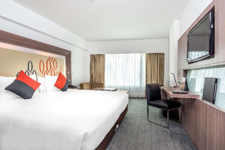 DOUBLE DELUXE KING BED Room