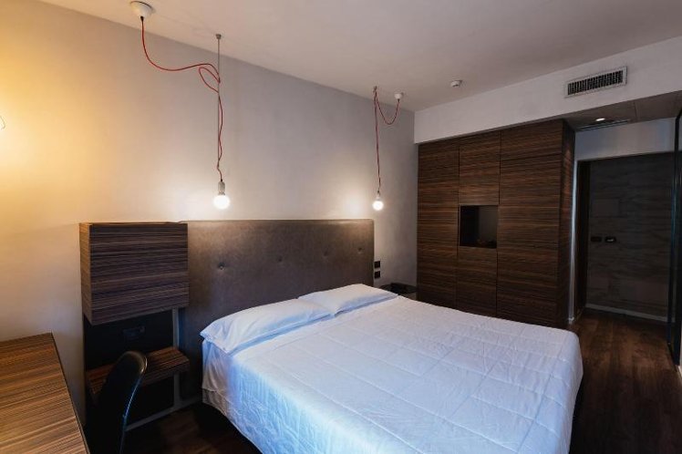 DOUBLE SUPERIOR Room