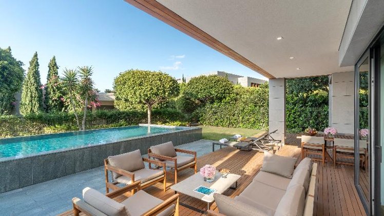APARTMENT THREE BEDROOMS WITH PRIVATE POOL Room