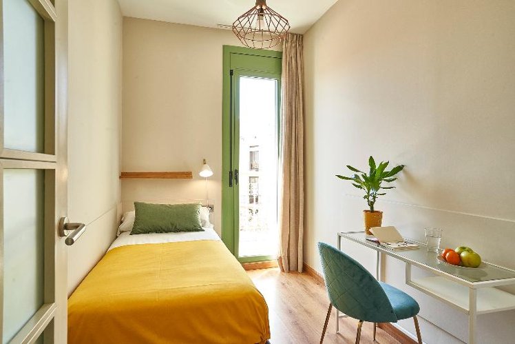 APARTMENT CAPACITY 5 THREE BEDROOM Room