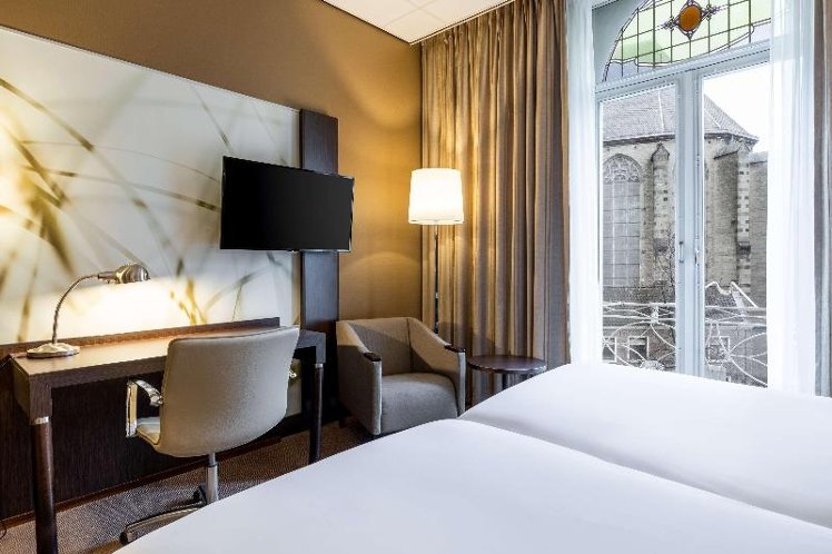 SINGLE STANDARD Room