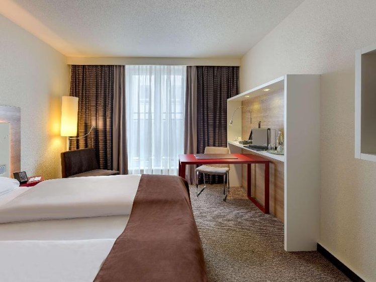 DOUBLE SUPERIOR KING BED Room