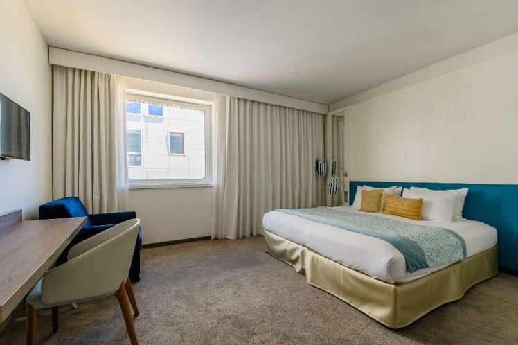 DOUBLE SUPERIOR Room