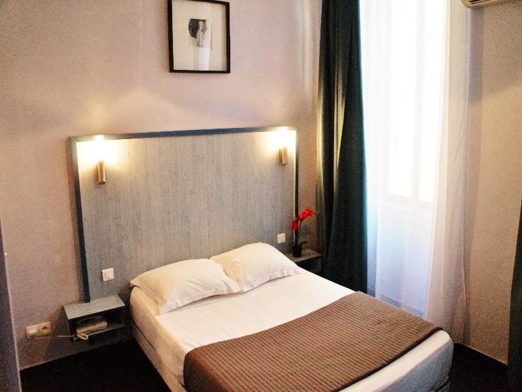 DOUBLE STANDARD Room
