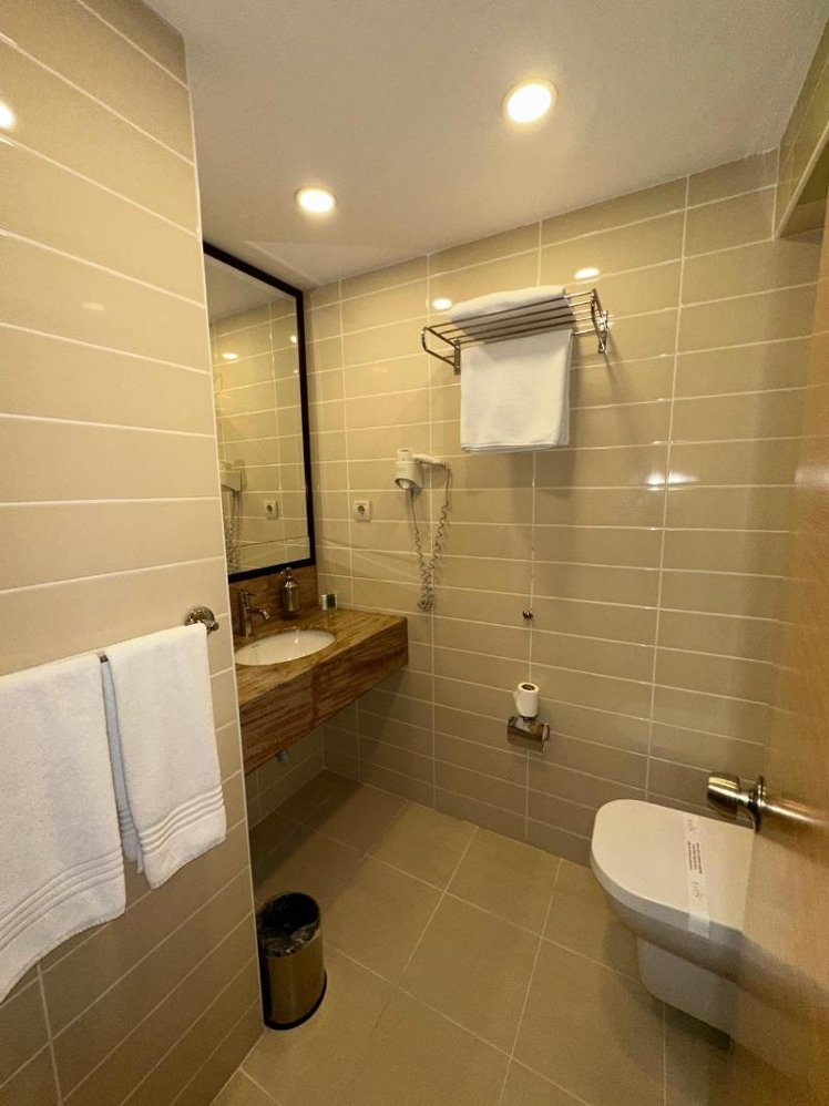 TRIPLE SEA VIEW Room