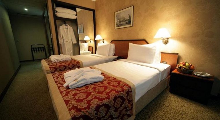 TRIPLE STANDARD Room