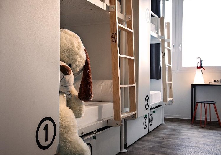 Bed in dormitory BUNK BED Room