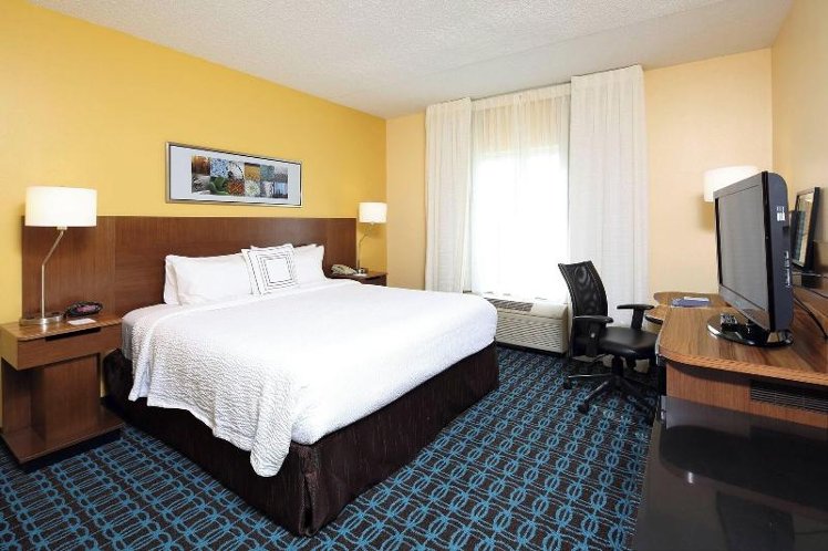 DOUBLE KING SIZE BED Room