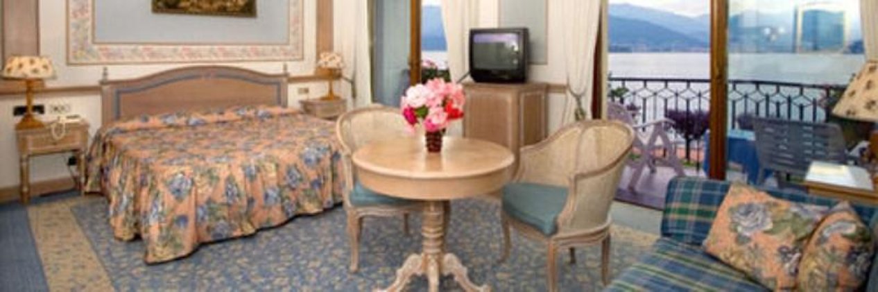 Double or Twin DELUXE LAKE VIEW Room