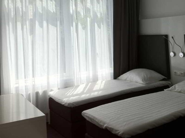 DOUBLE BASIC Room