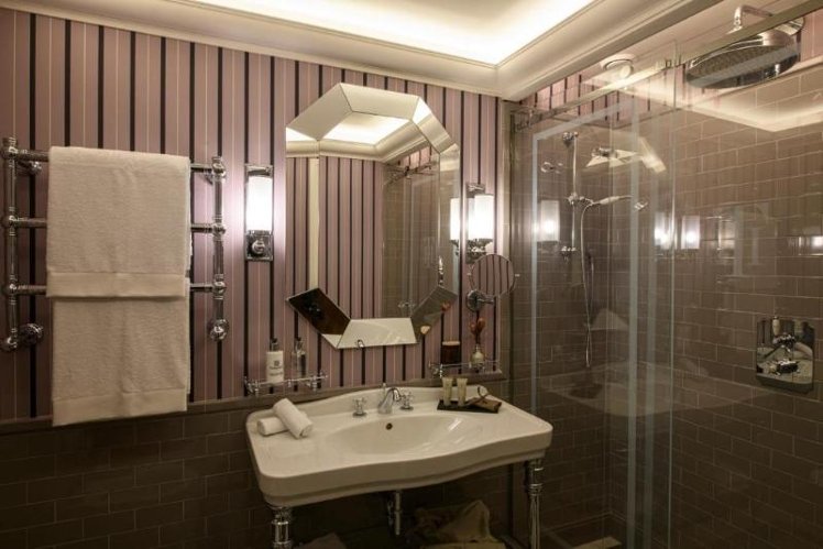 JUNIOR SUITE TWO QUEEN BEDS Room