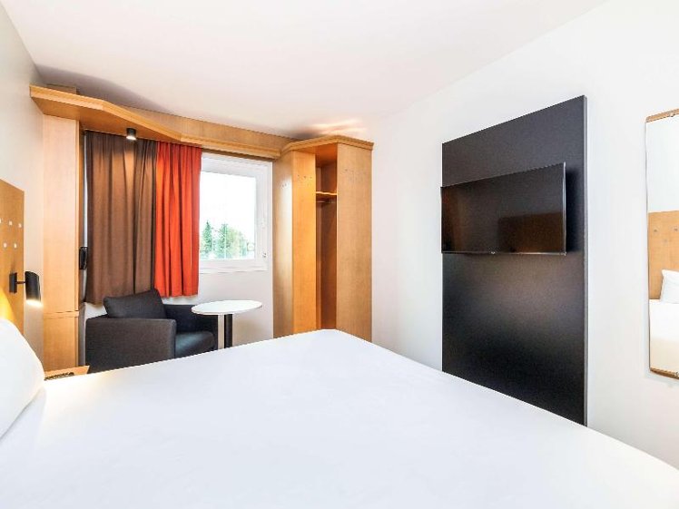 DOUBLE STANDARD Room