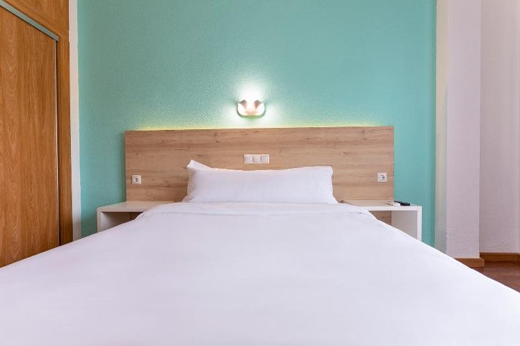 DOUBLE STANDARD Room